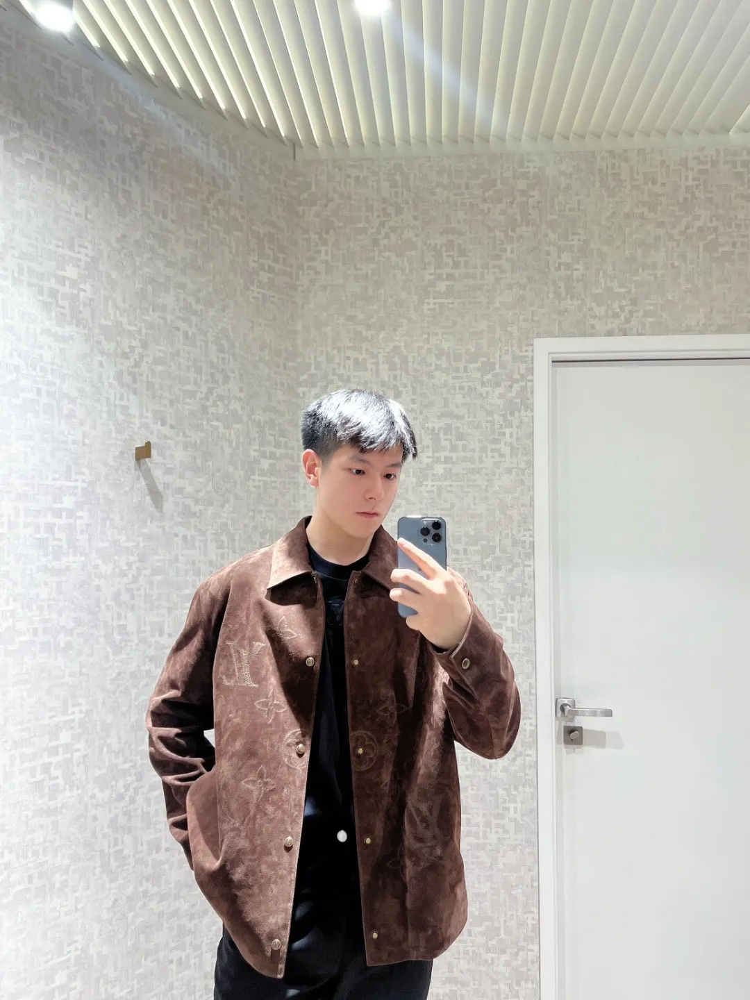 Louis Vuitton/Louis Vuitton presbyopia embroidered suede jacket